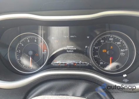 2017 Jeep Cherokee Trailhawk 4X4 from USA, damaged, VIN 1C4PJMBS7HW524319